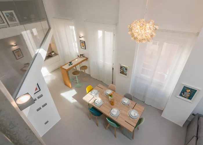 Luxury Design Loft In The Historic Center 아파트 *