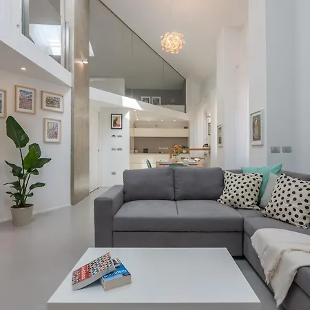 Luxury Design Loft In The Historic Center Appartamento *